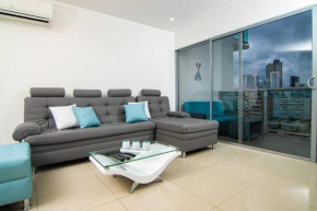 Stunning Apartment with City and Ocean View.